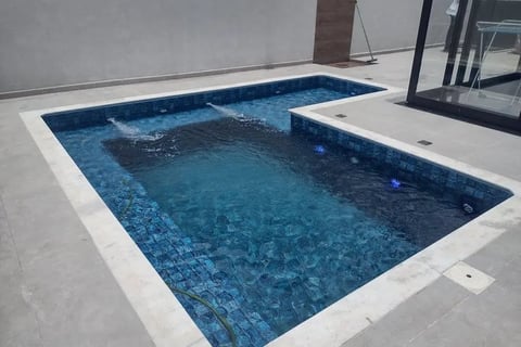 kolam renang cantik dan indah garapan dayanapool