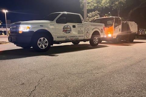 SWEEPING PARKING LOTS COMMERCIAL PROPERTIES