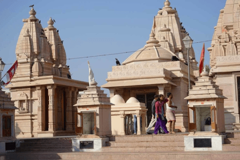 Pilgrims performing Shraddh rituals at Matrugaya temple in Siddhpur, Gujarat.