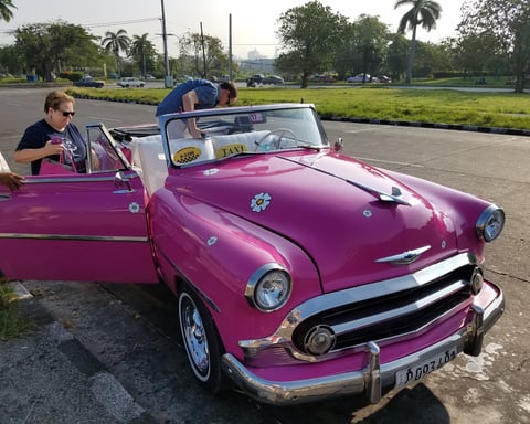 So many classic car cabs in Havana, Cuba