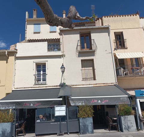 One of Bouzigues many restaurants