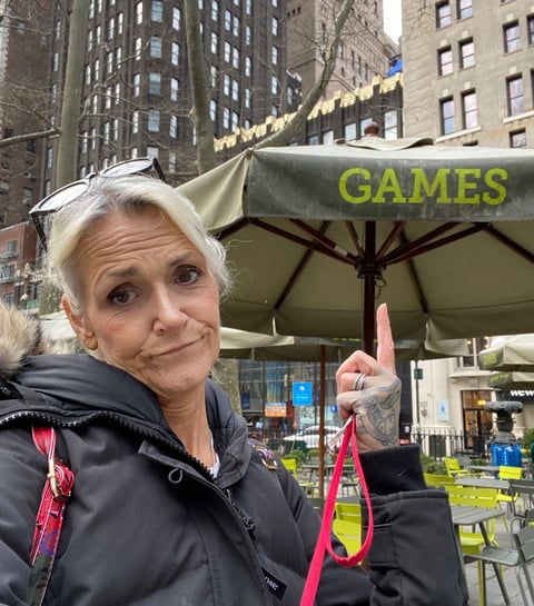 Shannon Falk lives in New York