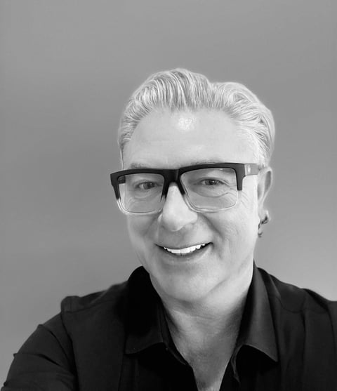 Kenneth Bradshaw dk hair