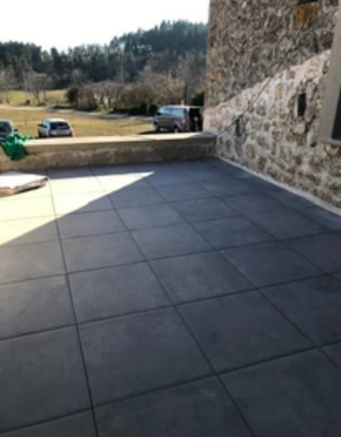 pose de carrelage sur plots