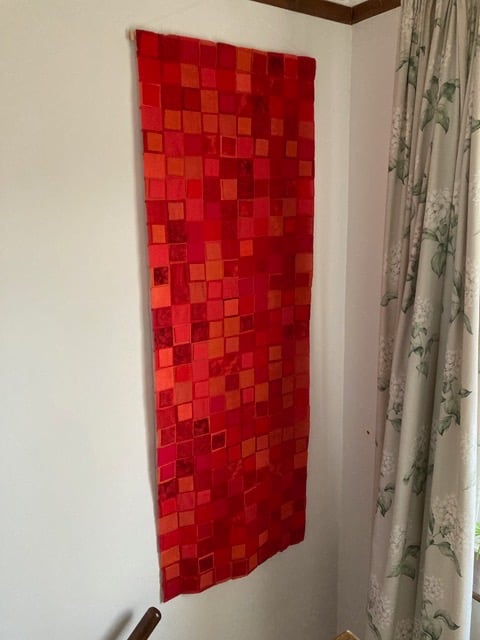 Red hanging 2023
