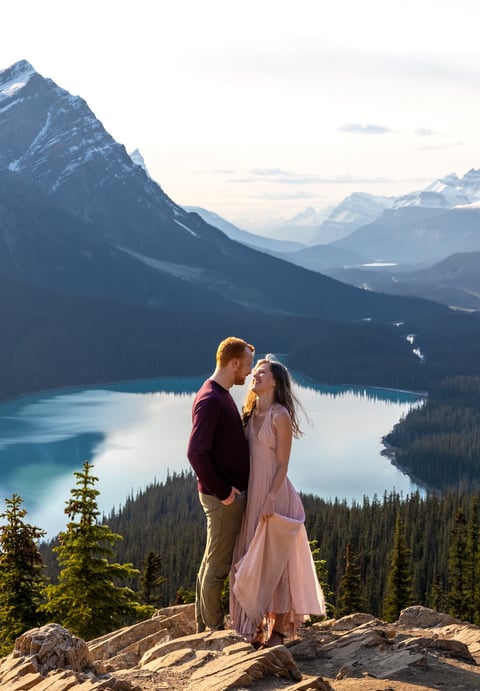 Couple laughing at the Peyto lake lookout