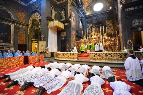 ordenación El Instituto de Cristo Rey Sumo Sacerdote