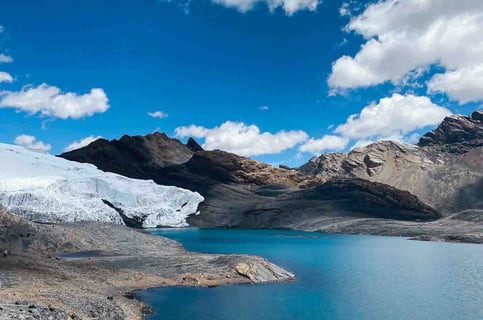 Pastoruri Glacier and its crystal-clear lagoon, located in the mountainous region of Huaraz, Peru.