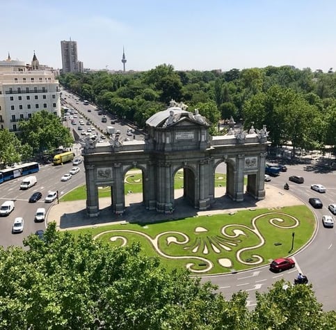 Puerta de Alcalá, Madrid