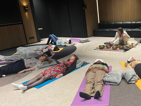 activité QVT cohésion d'équipe relaxation en milieu professionnel prévention burn out psycho sociaux