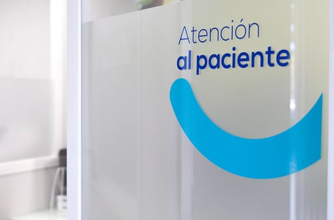 mejor clinica para implantes dentales