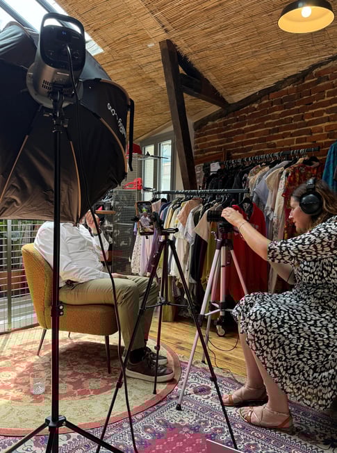 Tournage interview corporate sur site avec vidéaste pro