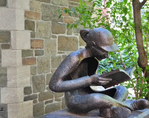 La liseuse, bibliothèque, St-Jean Baptiste Québec.
