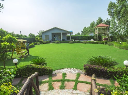 farmhouse near international airport Noida
