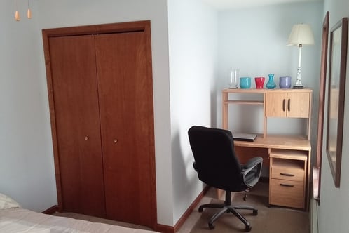 desk nook in bedroom #3
