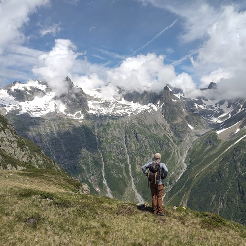 Looking up the side valley from the trail past Sustlihütte