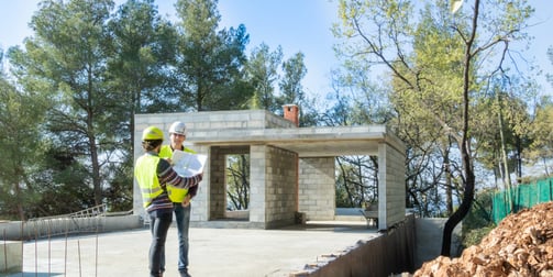 Coordination d’un chantier d’aménagement extérieur entre plusieurs artisans Réunion de chantier pou