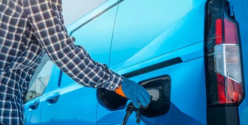 Cargando Furgones Eléctricos