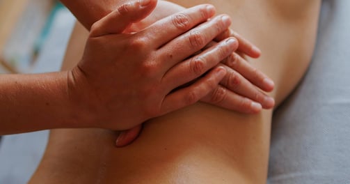 massage relaxant à l'huile