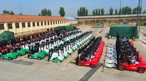 Ảnh 3: Kho luôn đa dạng các chủng loại, tải trọng các loại xe nâng cho thuê
