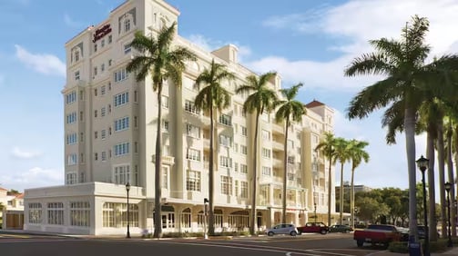 Exterior of the Hampton Inn & Suites Bradenton Downtown Historic District