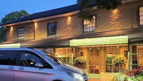 birmingham airport minibus taxi outside the willow