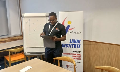 Landi Institute Lecturer Sharing Expertise with Participants