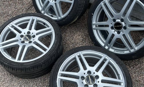 4 wheels that have been repaired after curb damage
