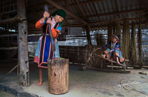 quay sợi dệt vải