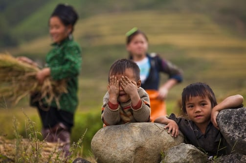 trẻ em vùng cao