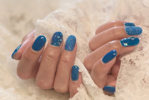 Nail art tendance effet sucre proche Villeneuve-lès-béziers