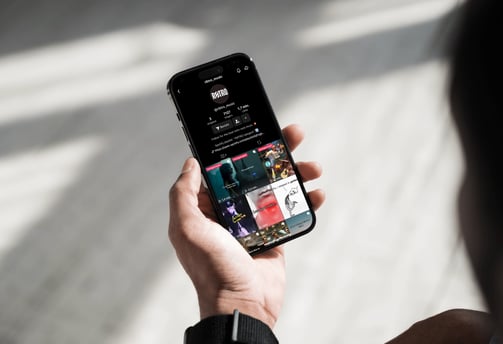 Retro music social media
