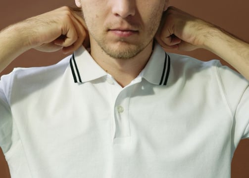 Rongzhiyue: t-shirt ribs display on model