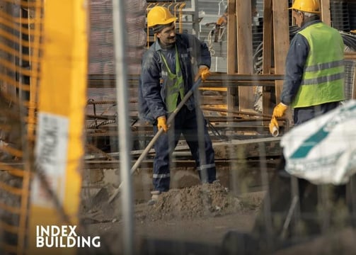 Cette réalisation moderne et fonctionnelle a été pensée pour répondre aux exigences urbaines. Constr