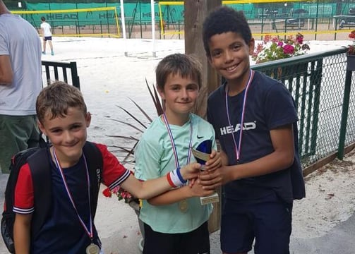 champions de tennis bourgogne franche comte