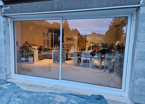 Photo de baie vitrée sur mesure + fenetre sur mesure + coulissant aluminium + verre + fenetre 