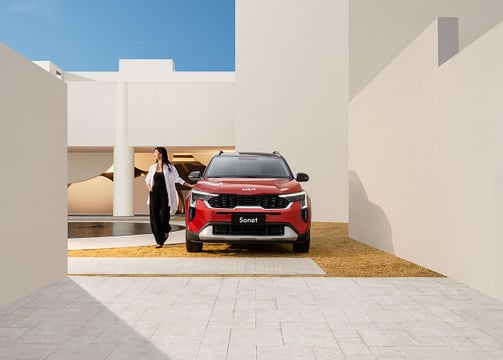 Kia Sonet 2025: Compact SUV, Big Attitude