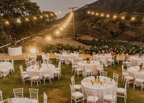 Bodas al aire libre en Málaga con gastronomía artesanal y encanto natural