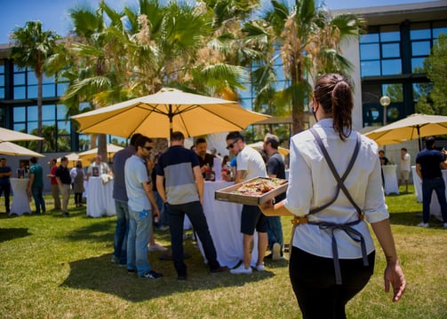 Coffee breaks y cócteles corporativos con estilo en la Costa del Sol