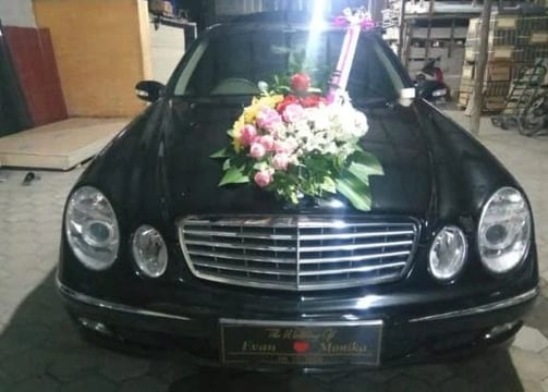 Sewa mobil untuk kebutuhan acara pernikahan di Cirebon.