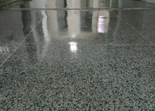 piso granitina