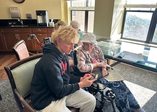 Helping seniors navigate their technology with confidence.