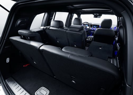 Taxi, véhicule 7 places haut de gamme, alliant confort espace et élégance pour tous vos déplacement.