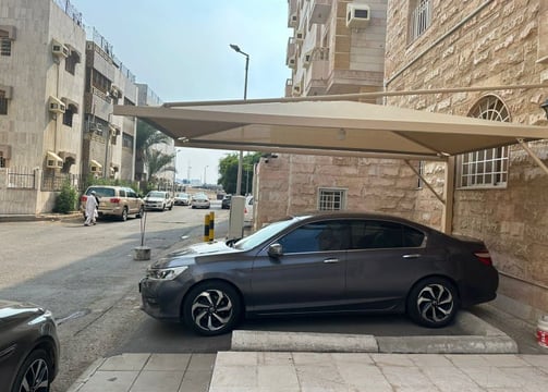 مظلات سيارات