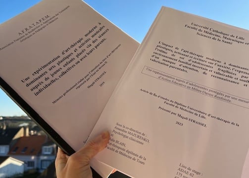Mémoire et article scientifique en art-thérapie de Magali Strassel, art-thérapeute à Boulogne-sur-Me