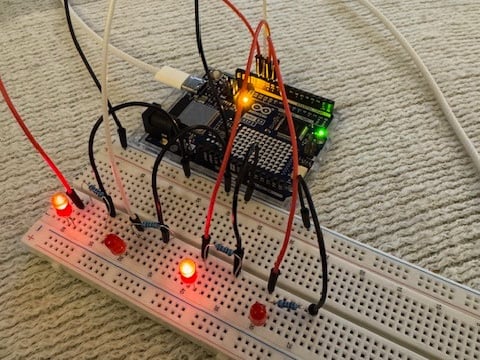 Alternating flashing LED's using Arduino UNO R4 WIFI