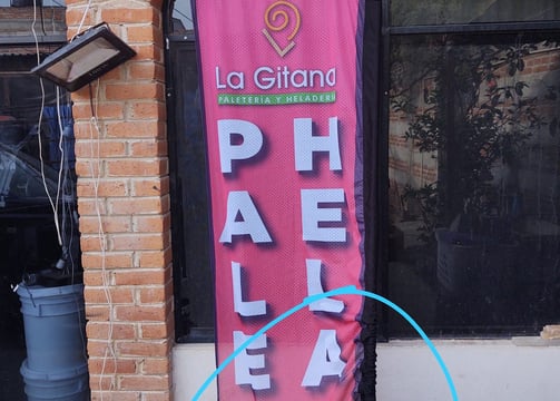 Banderas publicitarias en Querétaro
