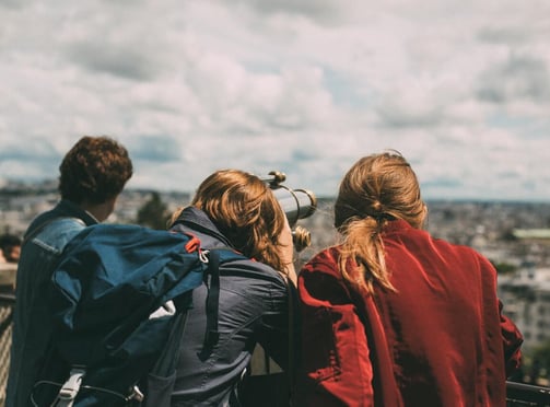 people-looking-towards-successful-digital-marketing-future-through-binocular-beemk-be-emarketing