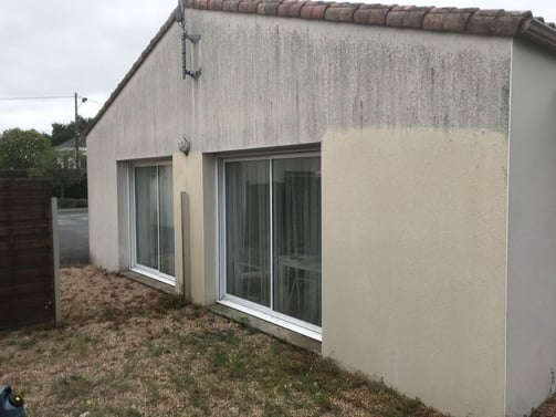 Nettoyage façade à la Ferrière