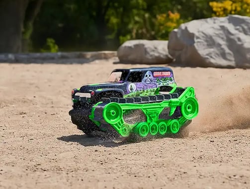 Monster Jam RC - Grave Digger Trax en arena